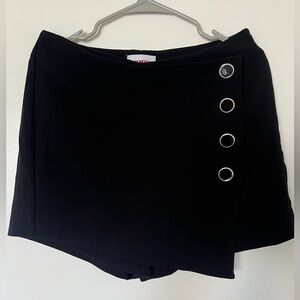 Black mini skort